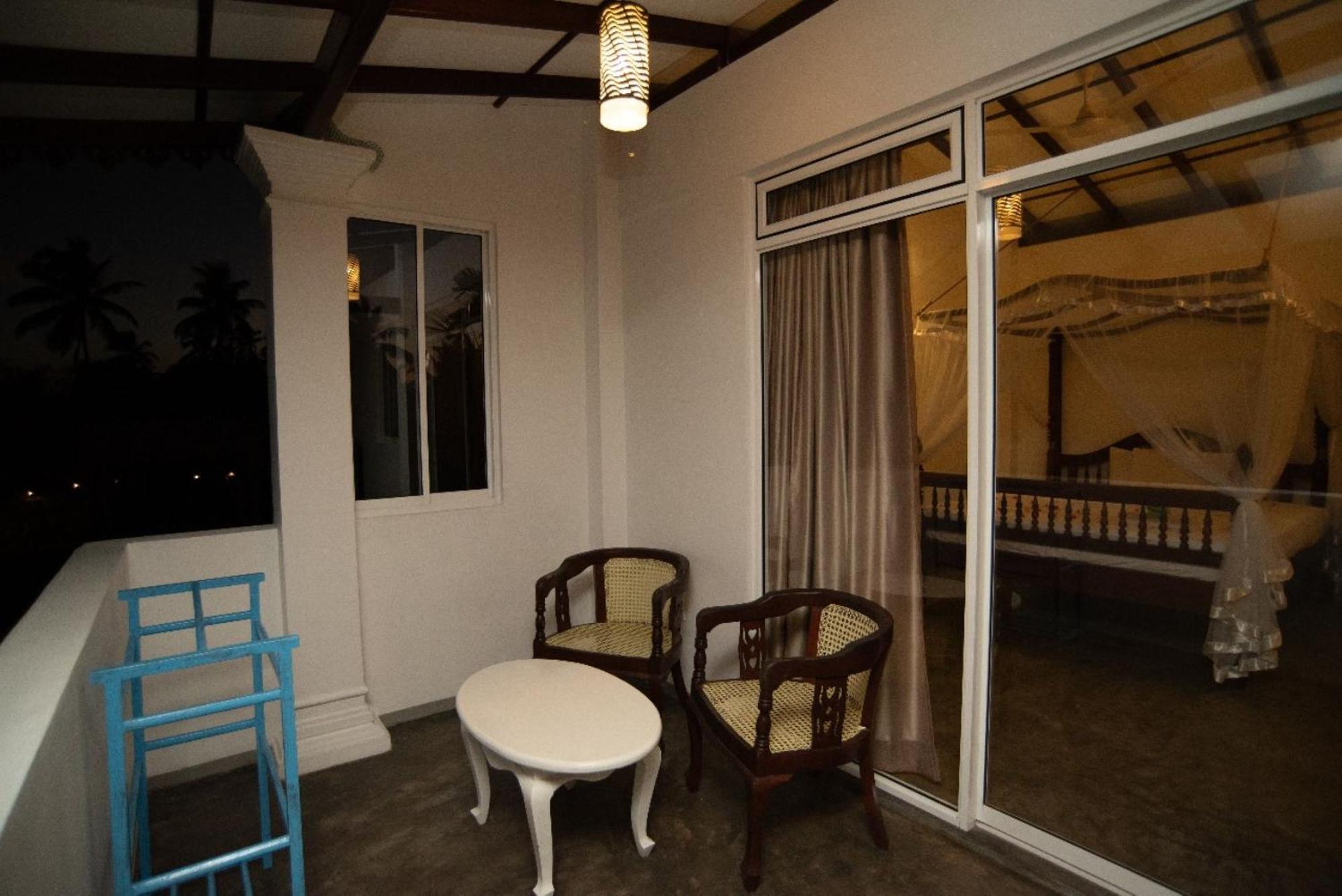 Villa Mihindi Hikkaduwa Exterior photo