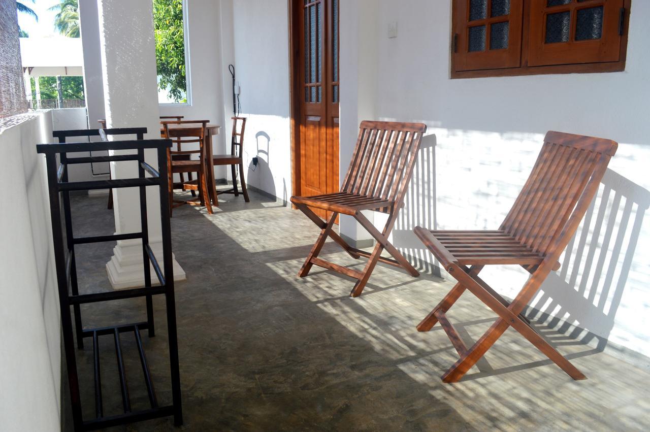 Villa Mihindi Hikkaduwa Exterior photo