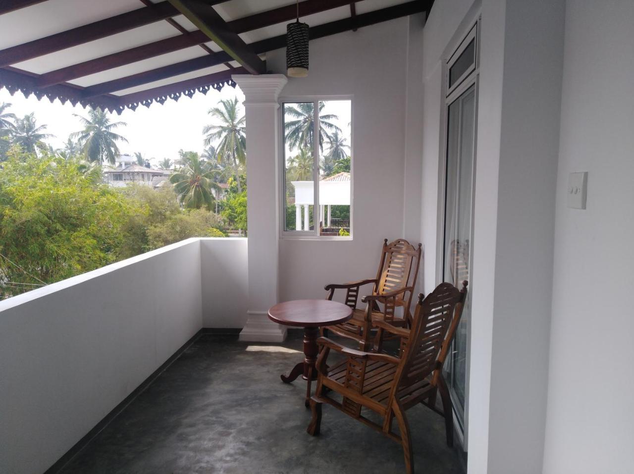 Villa Mihindi Hikkaduwa Exterior photo